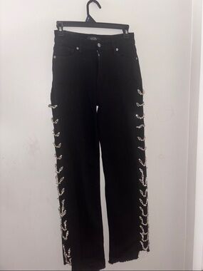 AKIRA Black Straight-Leg Jeans with Chain Link Side Detail
